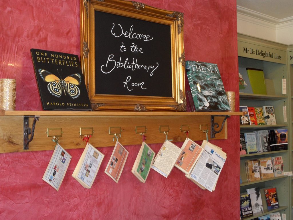 Photo showing the entrance sign to a bibliotherapy room