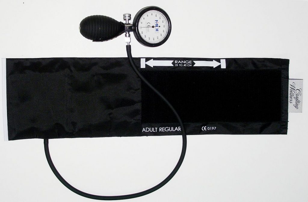 Photo of sphygmomanometer and pressure cuff, with Range Markings to Ensure Proper Cuff Size