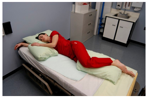 Photo showing a simulated patient in lateral position