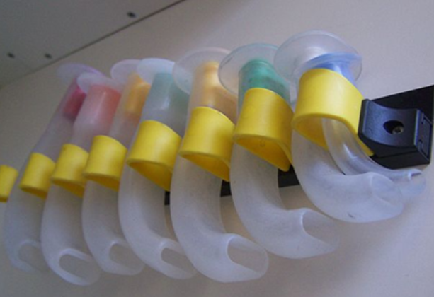 “Oropharyngeal_Airways” by Hospital is licensed under CC BY-SA 3.0 Various oropharyngeal airways